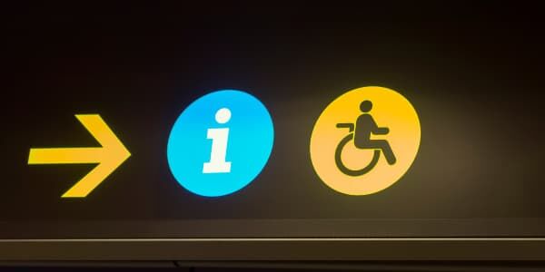 Airport-wheelchair-sign